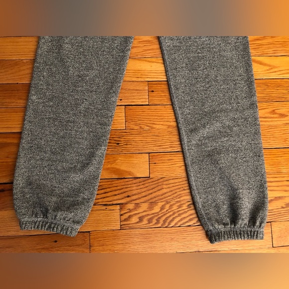 Roots Whistler Canada Sweatpants. - Picture 4 of 11